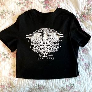 Gothic black cropped tee